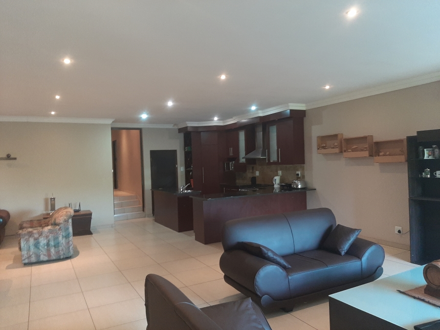 3 Bedroom Property for Sale in Safari Gardens North West